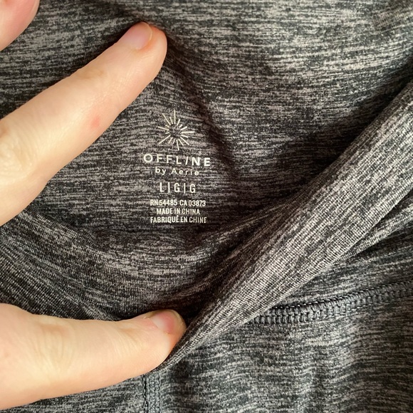 Matching sweatsuit, crop top and joggers set - Picture 4 of 6